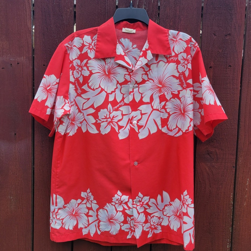 Aikane Hawaii Mens Vintage Red Hibiscus Floral Aloha‎ Camp Shirt Style Medium
